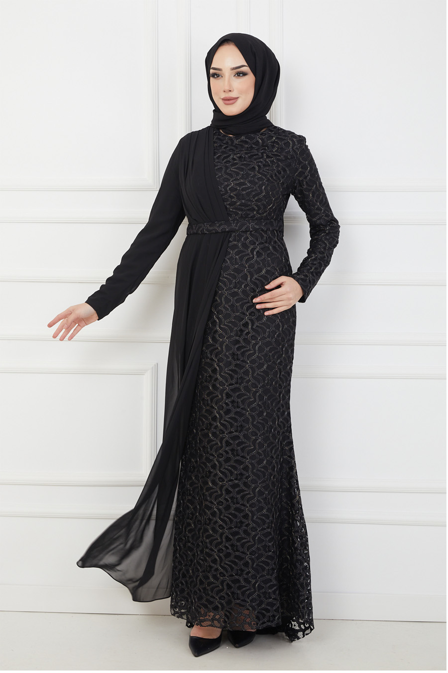 BLACK EVENING DRESS  