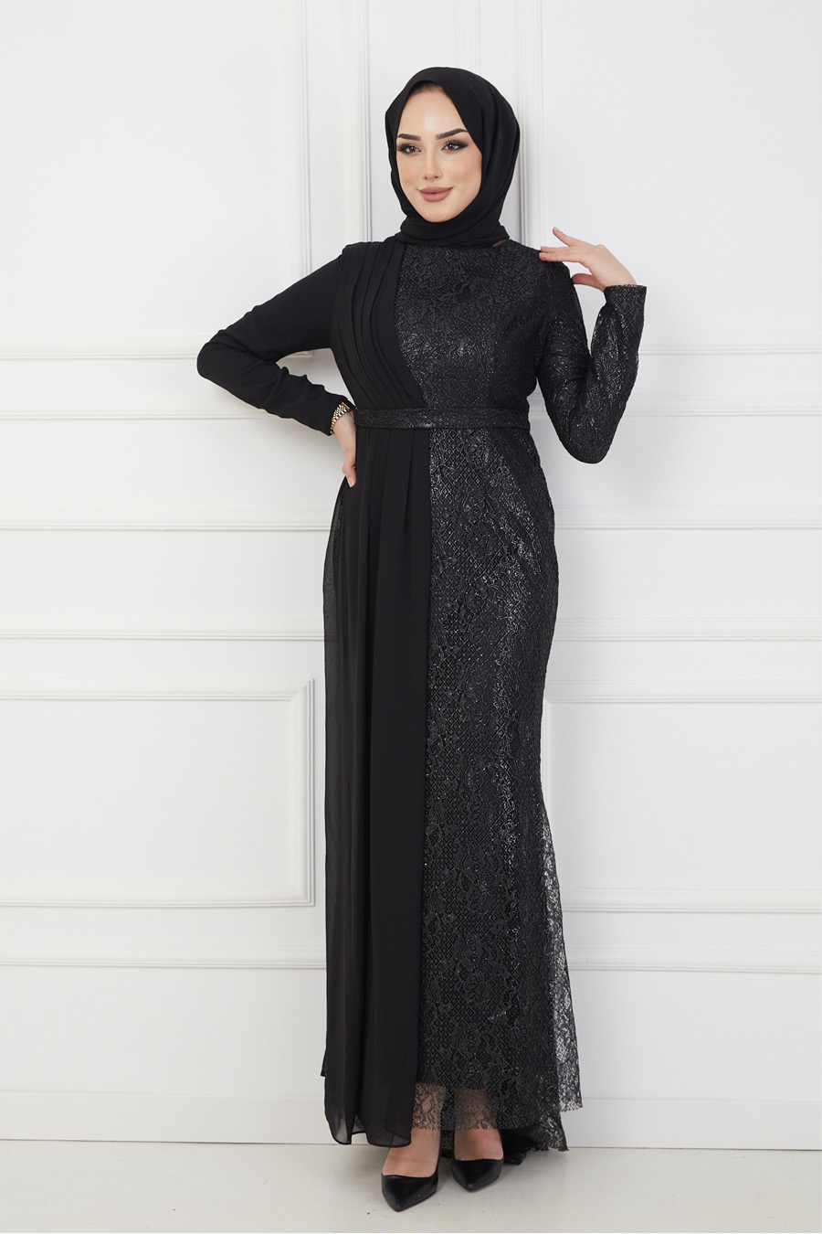 BLACK EVENING DRESS  