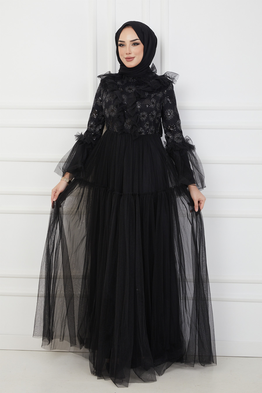 BLACK EVENING DRESS  