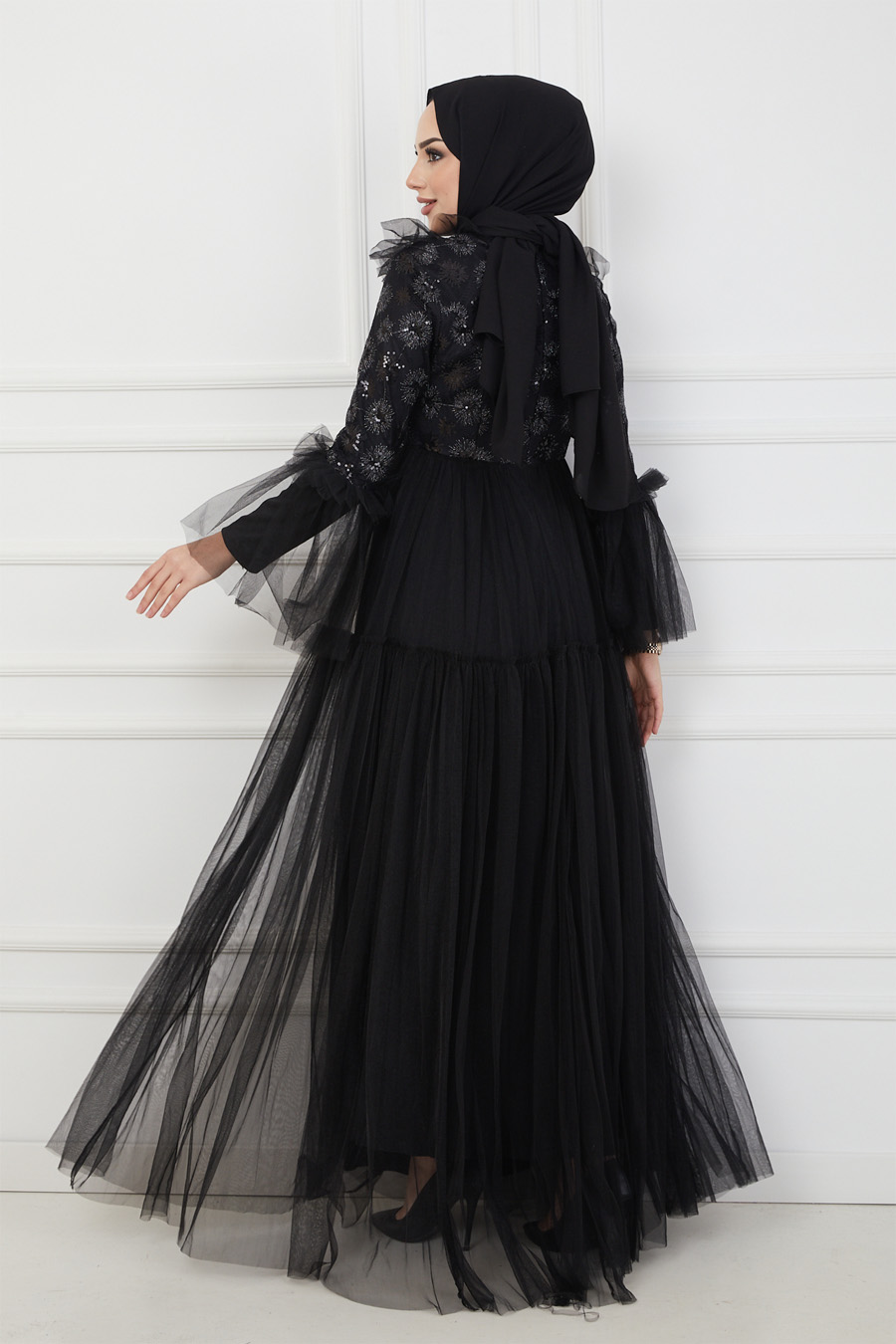 BLACK EVENING DRESS  