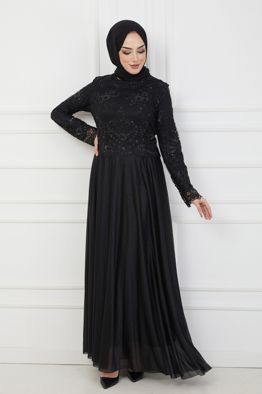 BLACK EVENING DRESS  