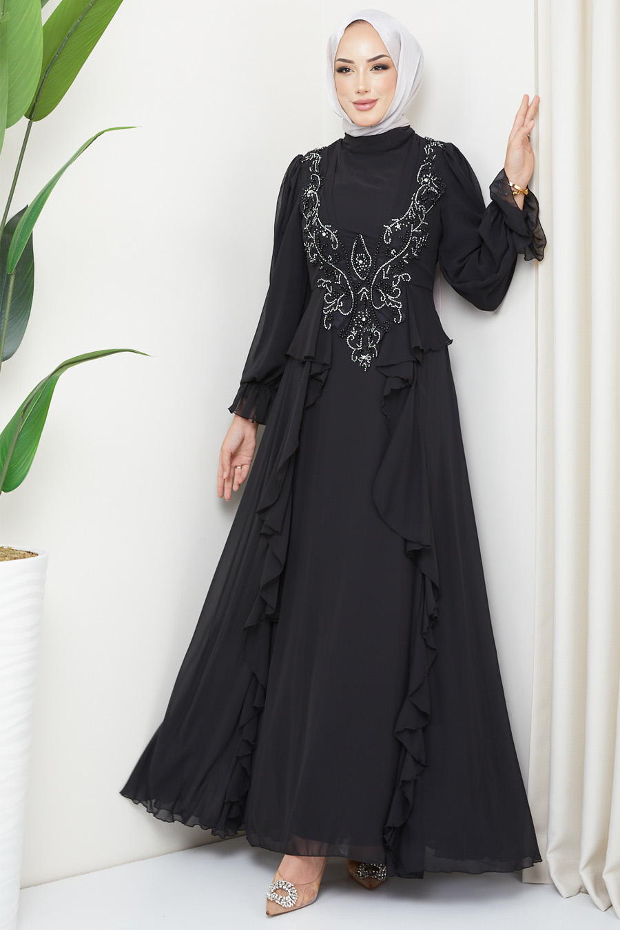 BLACK EVENING DRESS  