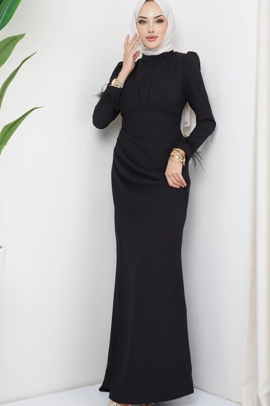 BLACK EVENING DRESS  