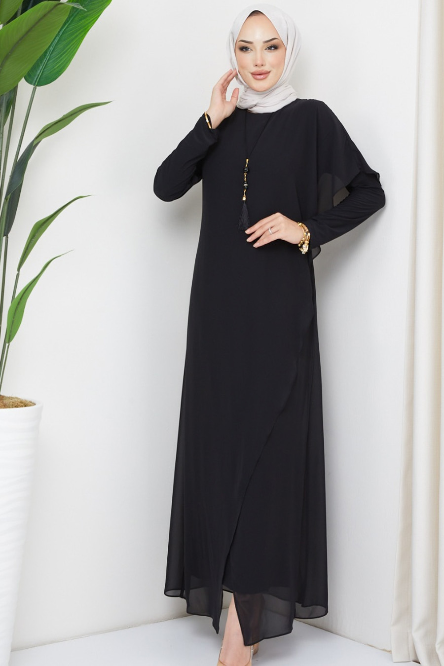 BLACK   JUMPSUIT 