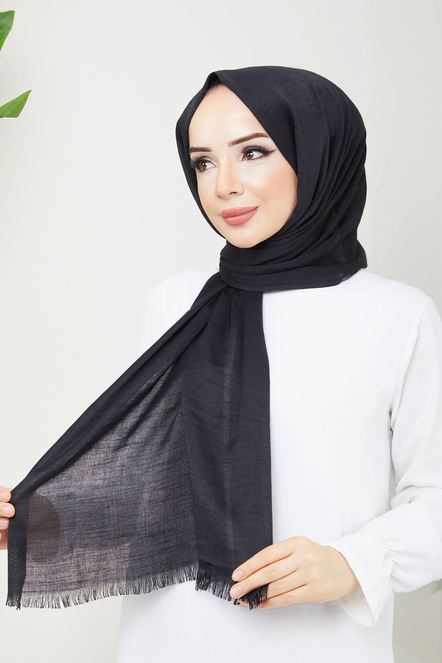 BLACK - SHAWL