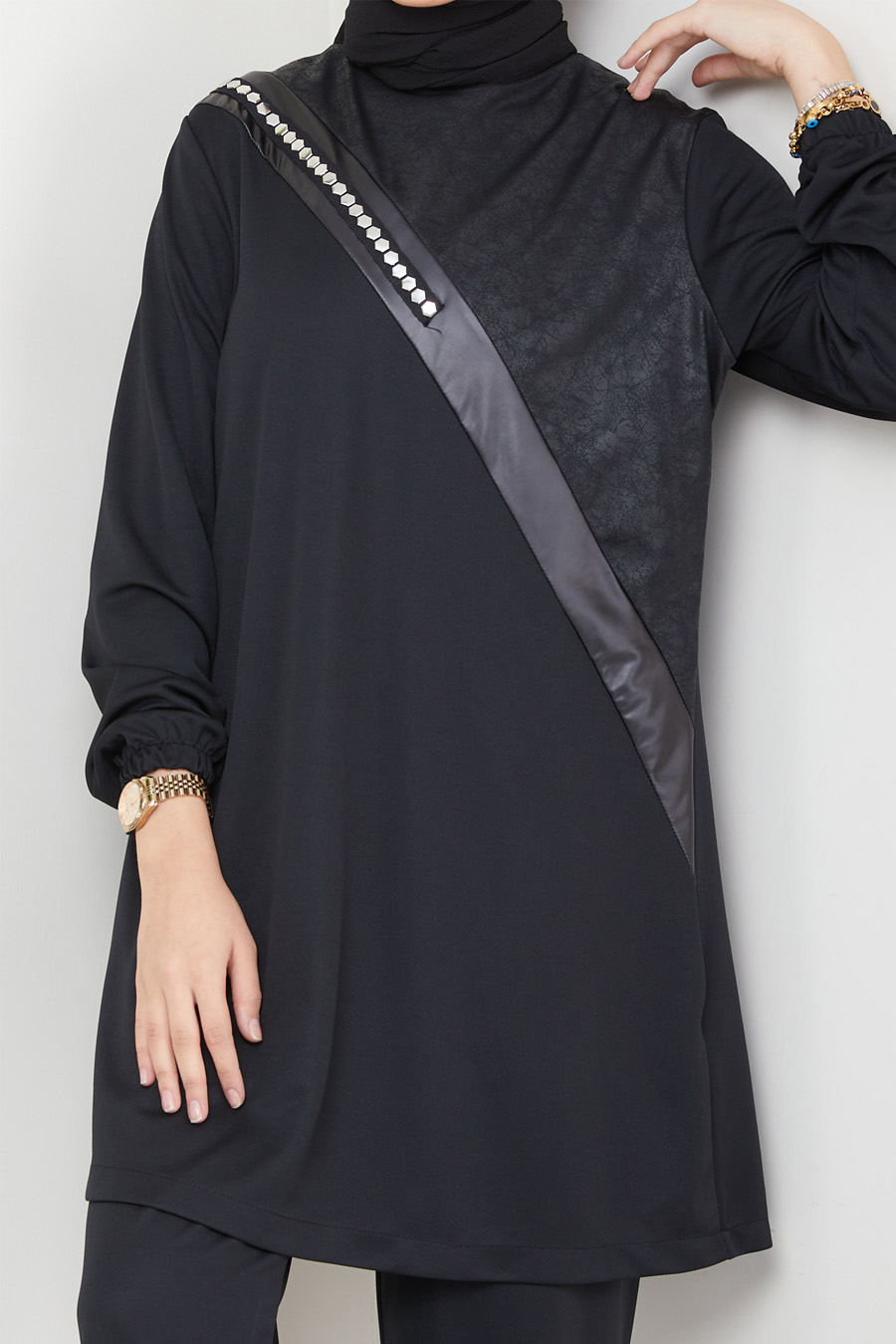 BLACK TUNIC AND PANT SUIT 