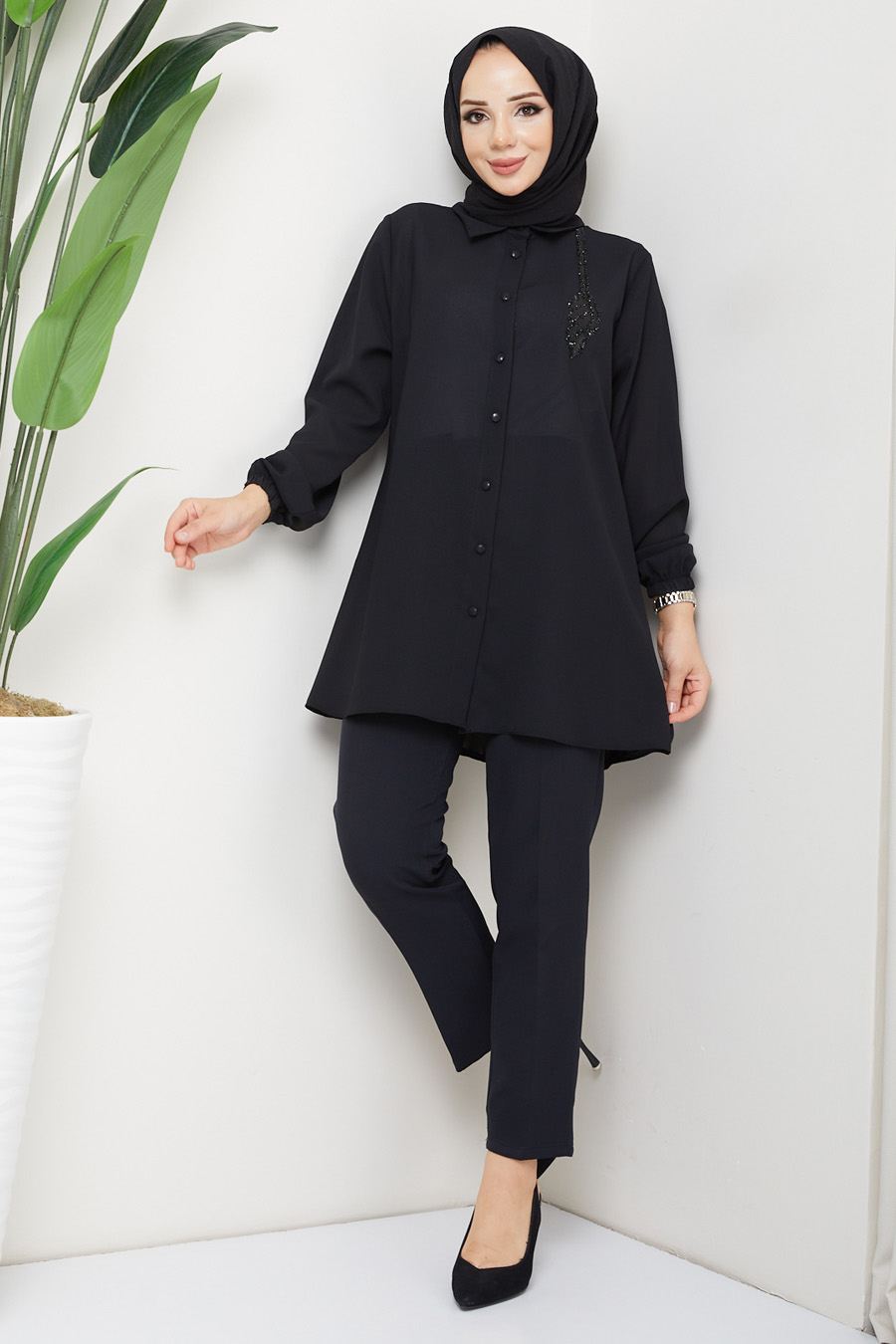 TUNIC - BLACK 