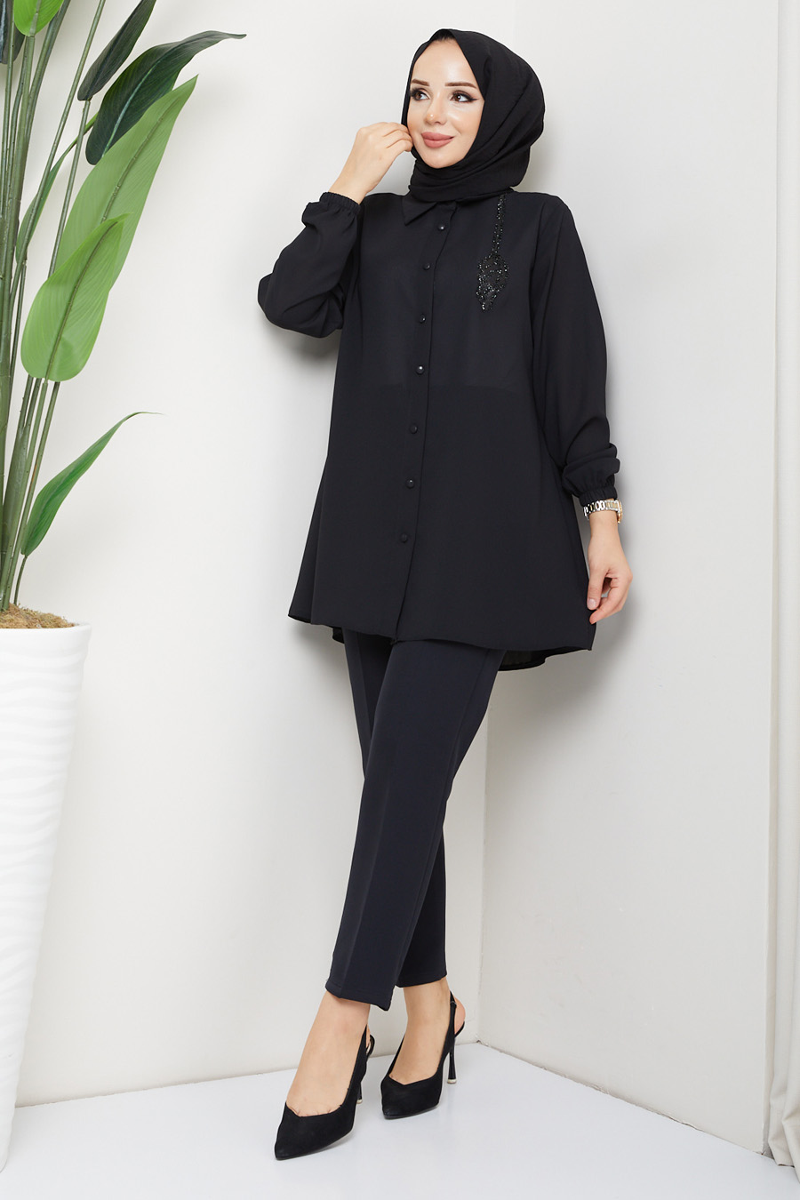 TUNIC - BLACK 