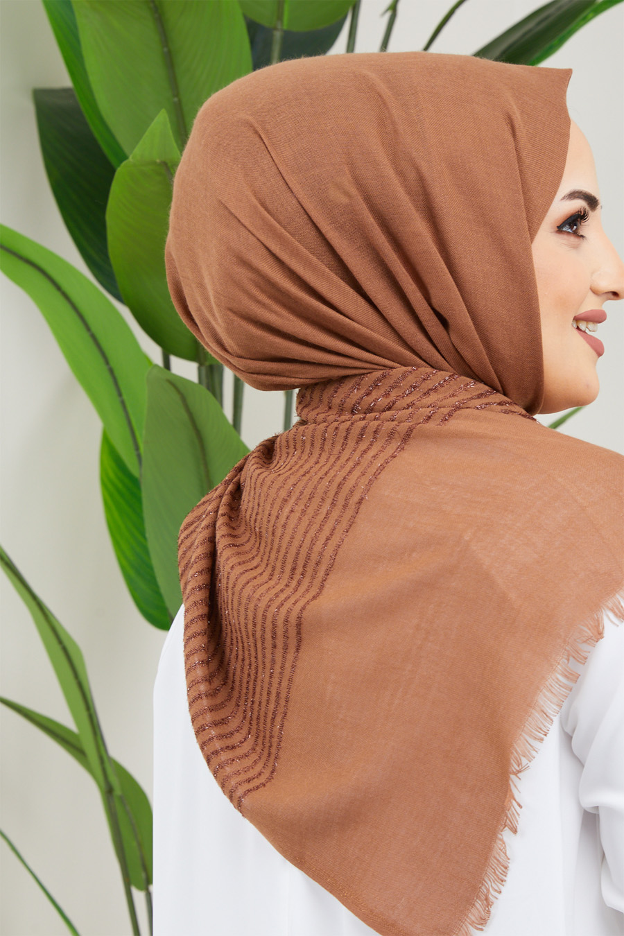 BROWN  -  SHAWL