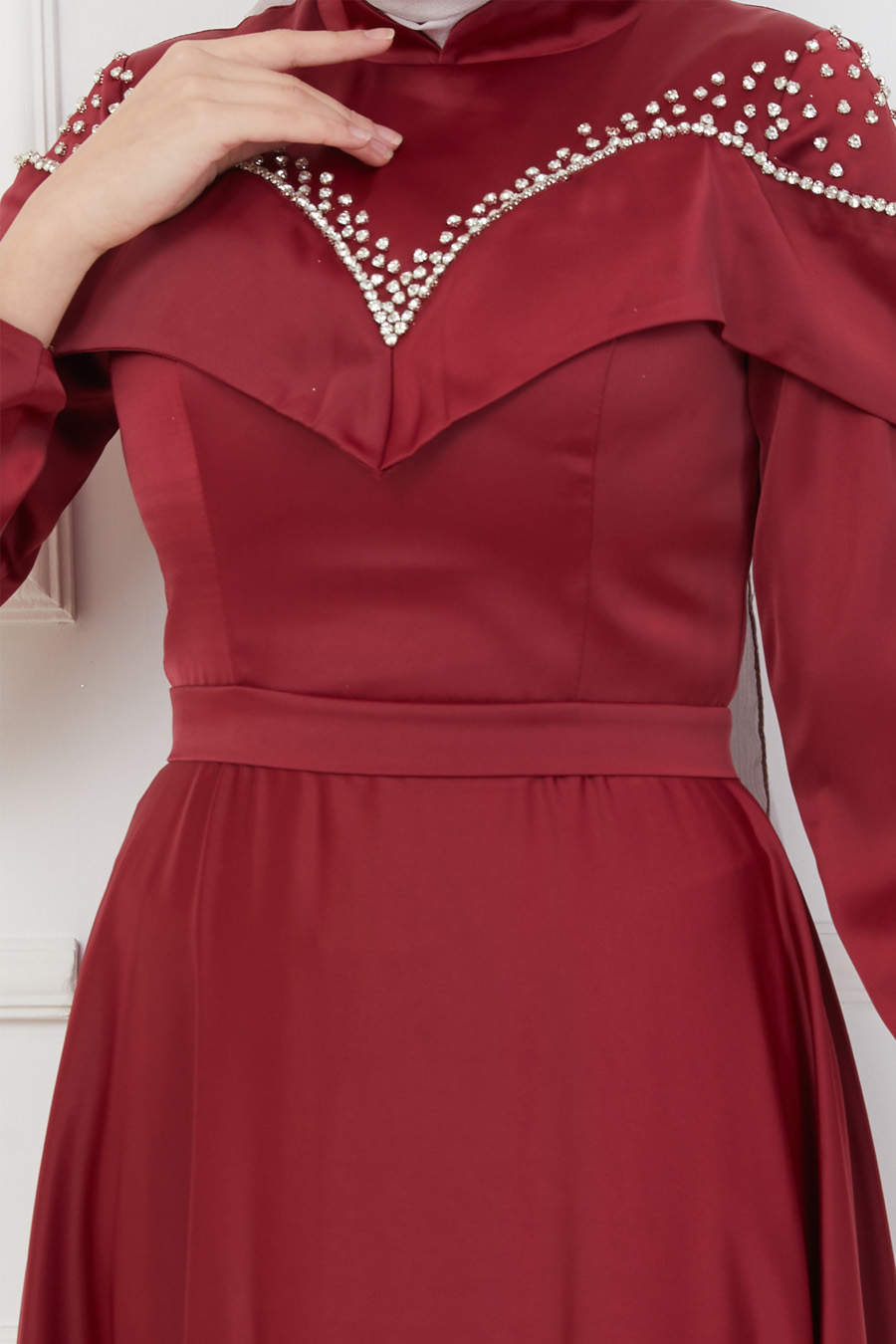 CLARET RED EVENING DRESS  