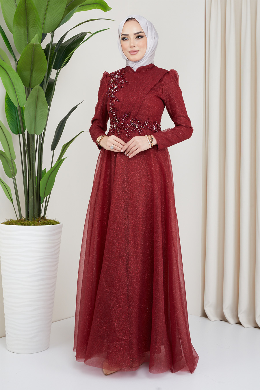 CLARET RED EVENING DRESS  