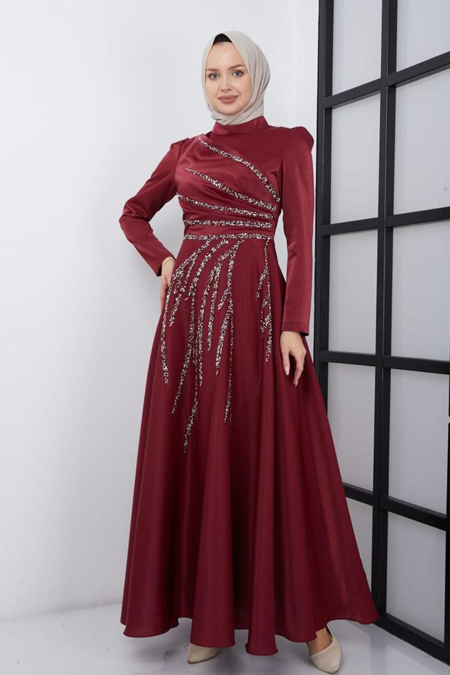 CLARET RED EVENING DRESS  