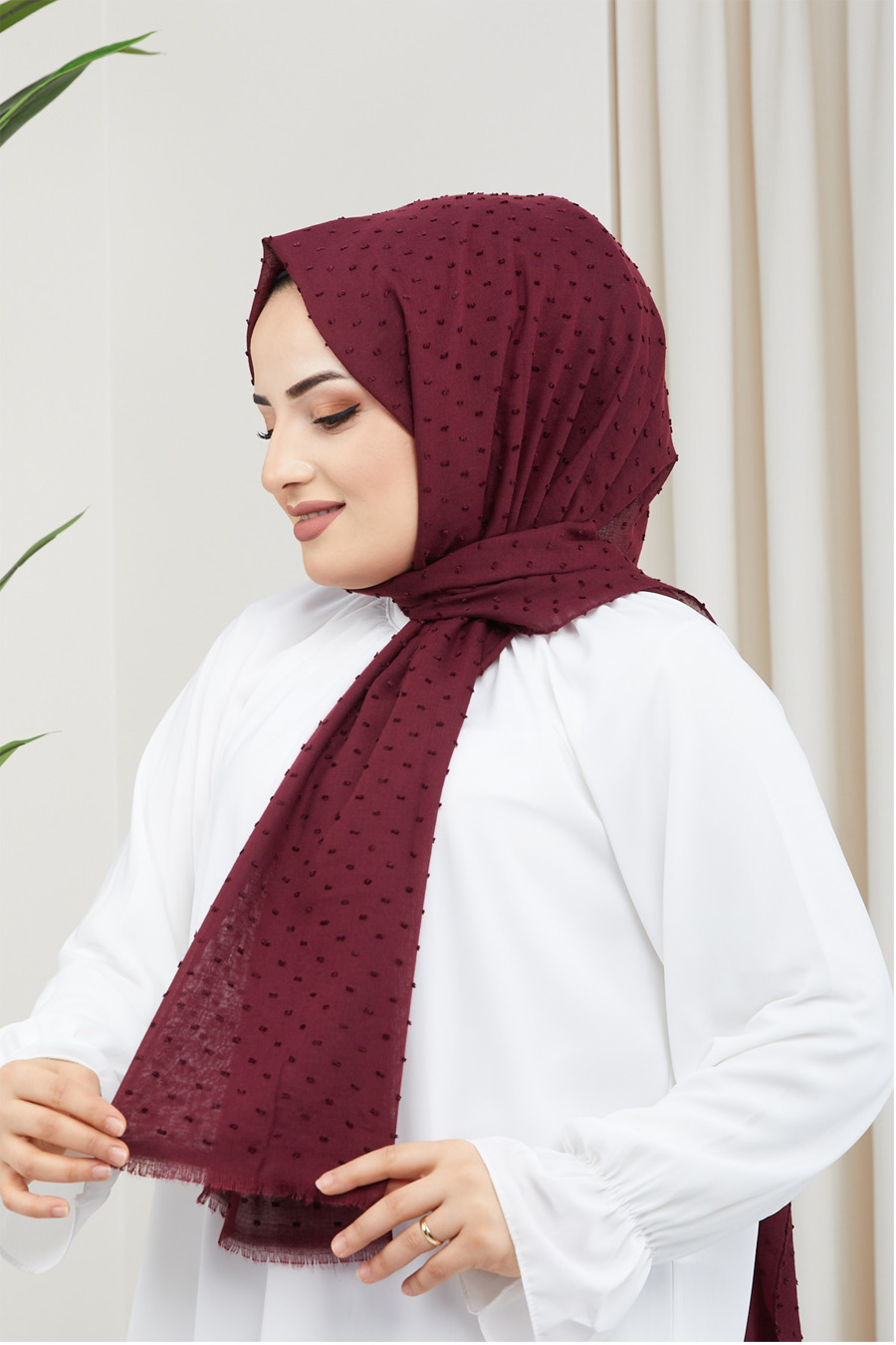 CLARED RED  -  SHAWL