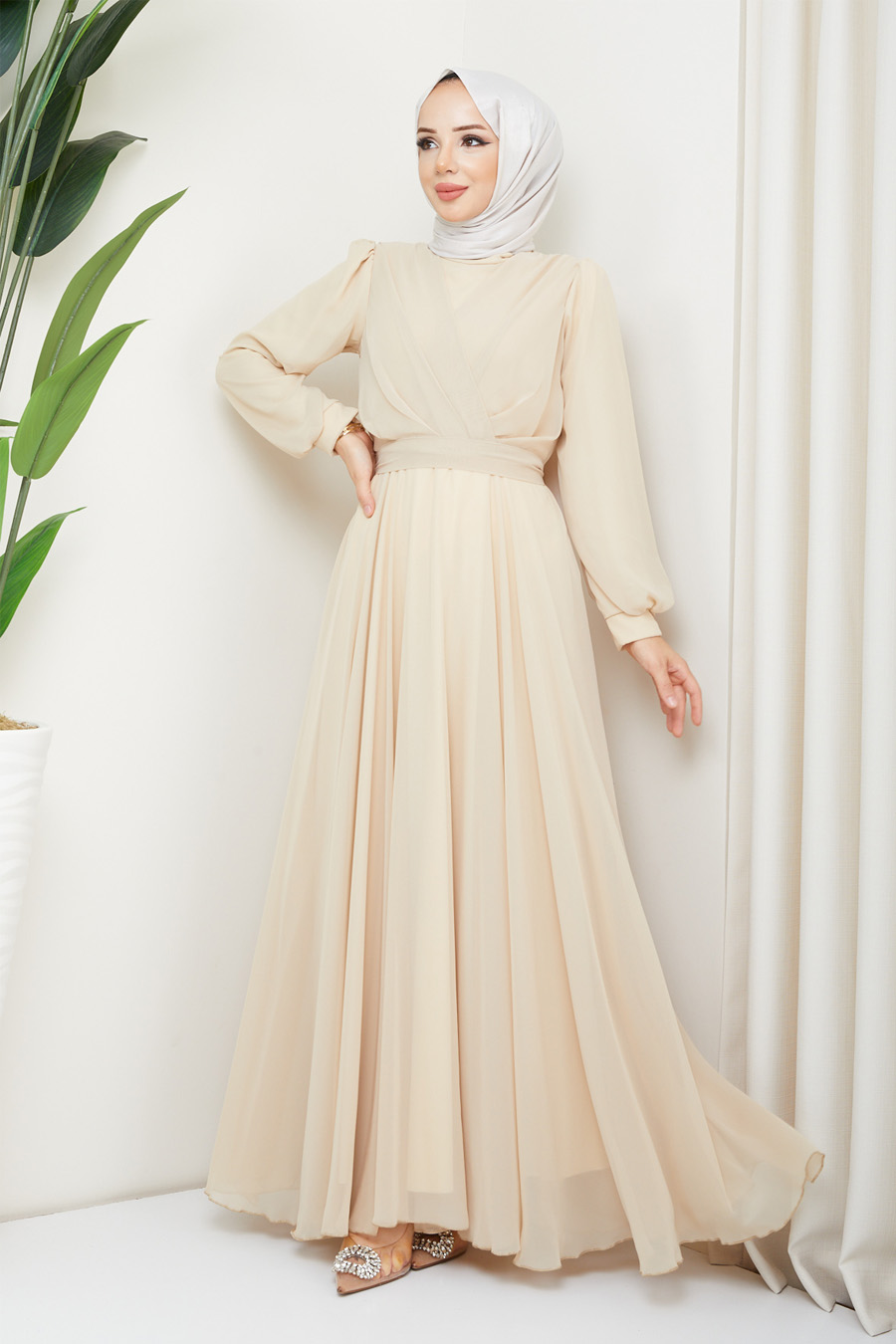 CREAM COLOR  EVENING DRESS  