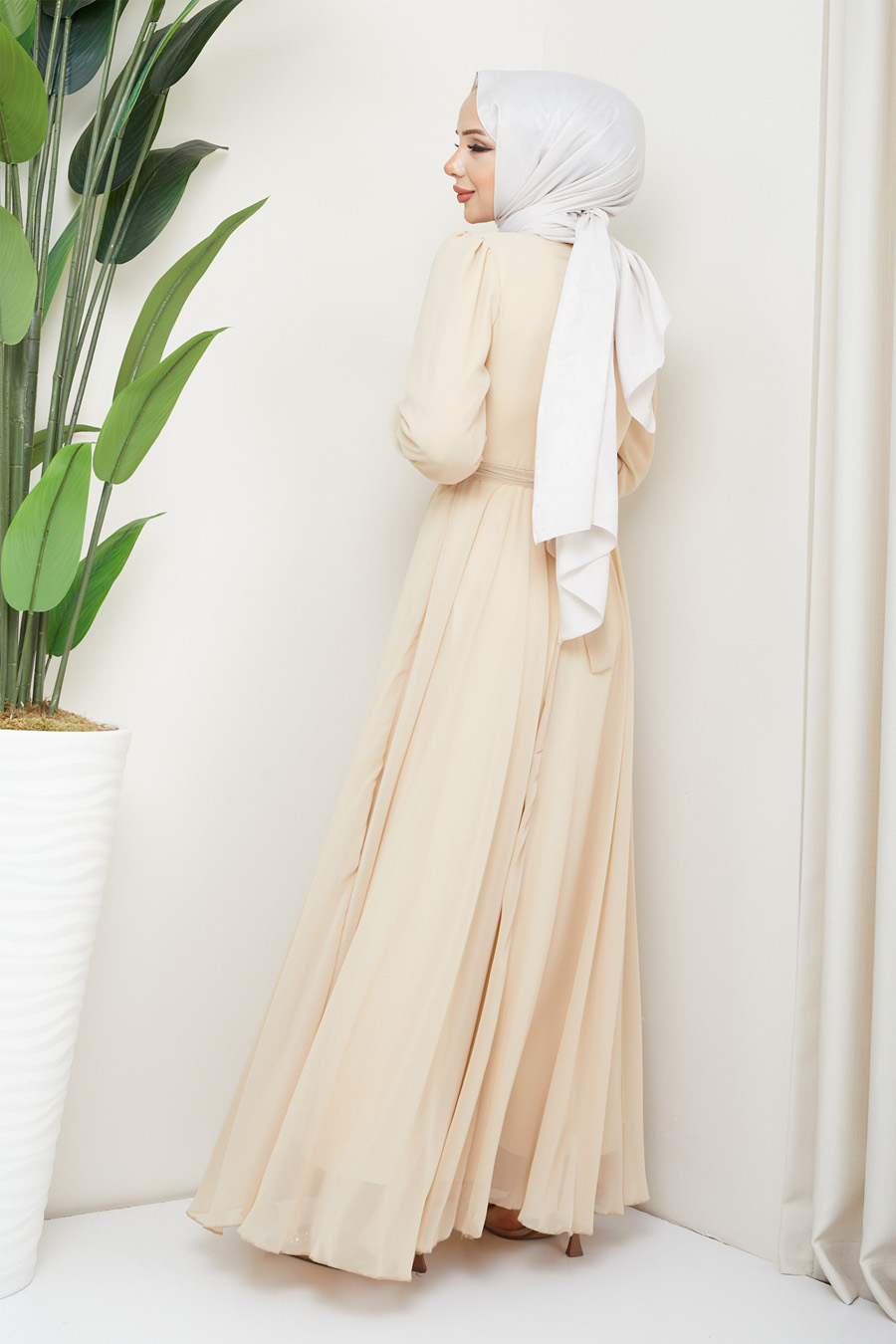 CREAM COLOR  EVENING DRESS  