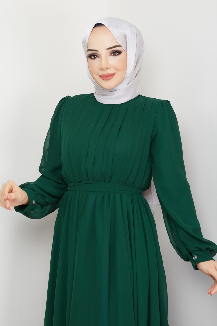 GREEN EVENING DRESS   GREEN EVENING DRESS