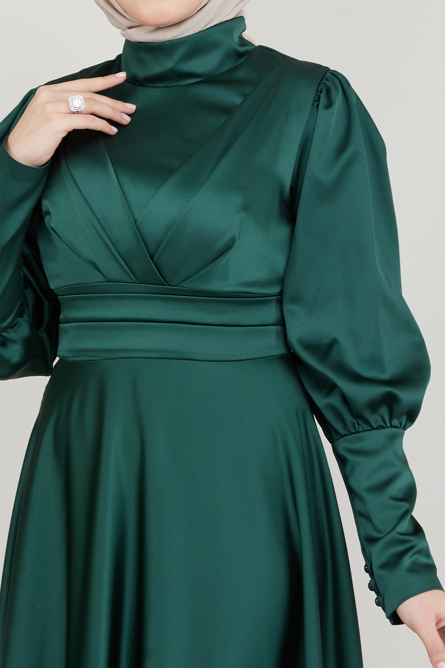 GREEN EVENING DRESS  