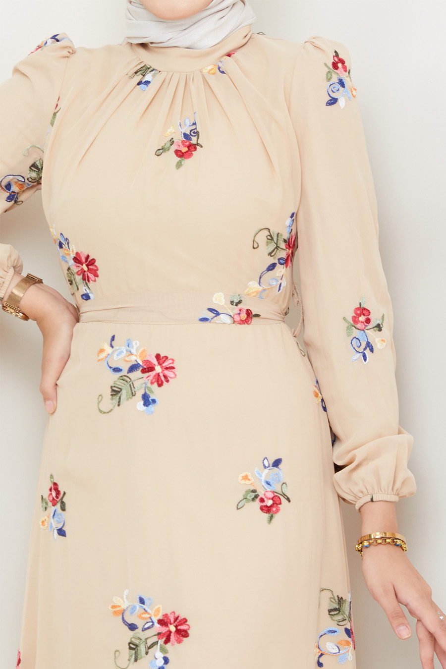 FLOWER  PATTERNED BEIGE  DRESS  