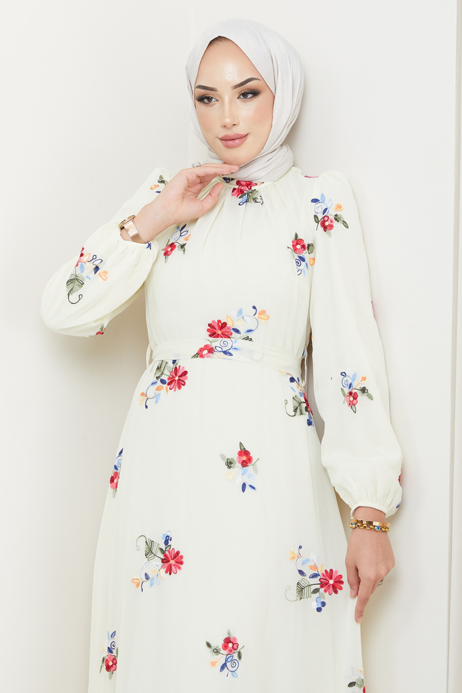 FLOWER  PATTERNED ECRU DRESS  