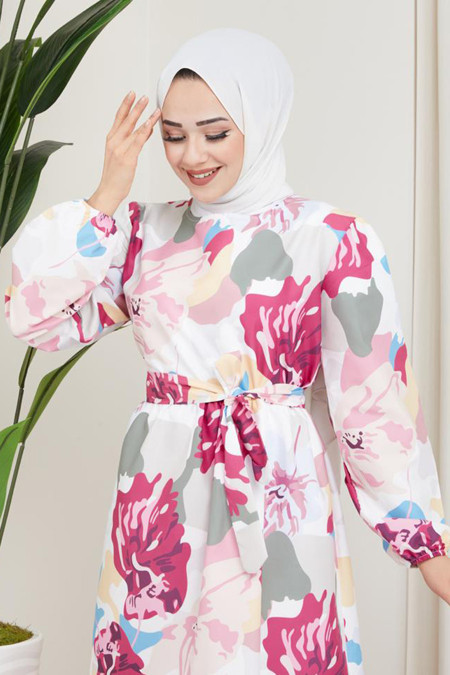 FLOWER PATTERNED PINK DRESS