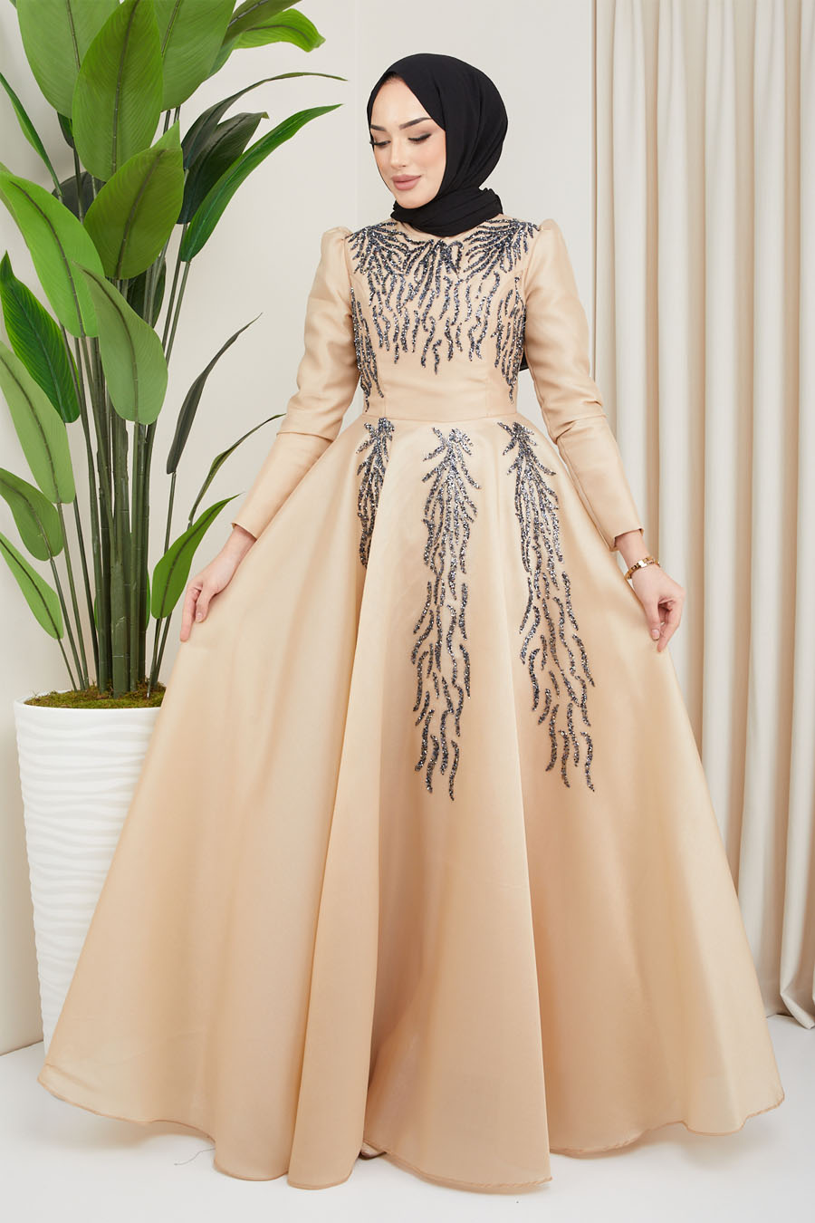 GOLD EVENING DRESS   GOLD EVENING DRESS