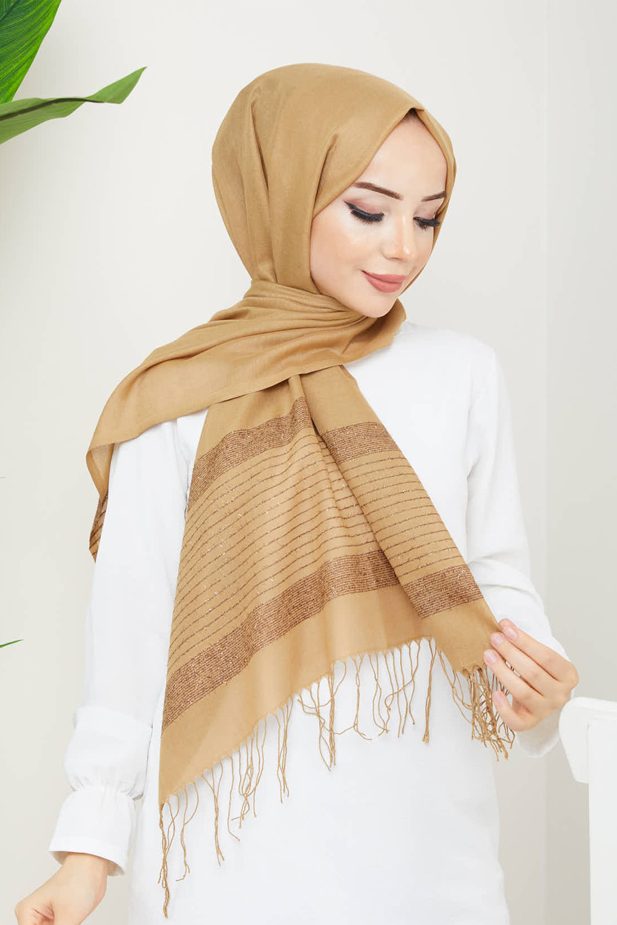 GOLD -  SHAWL