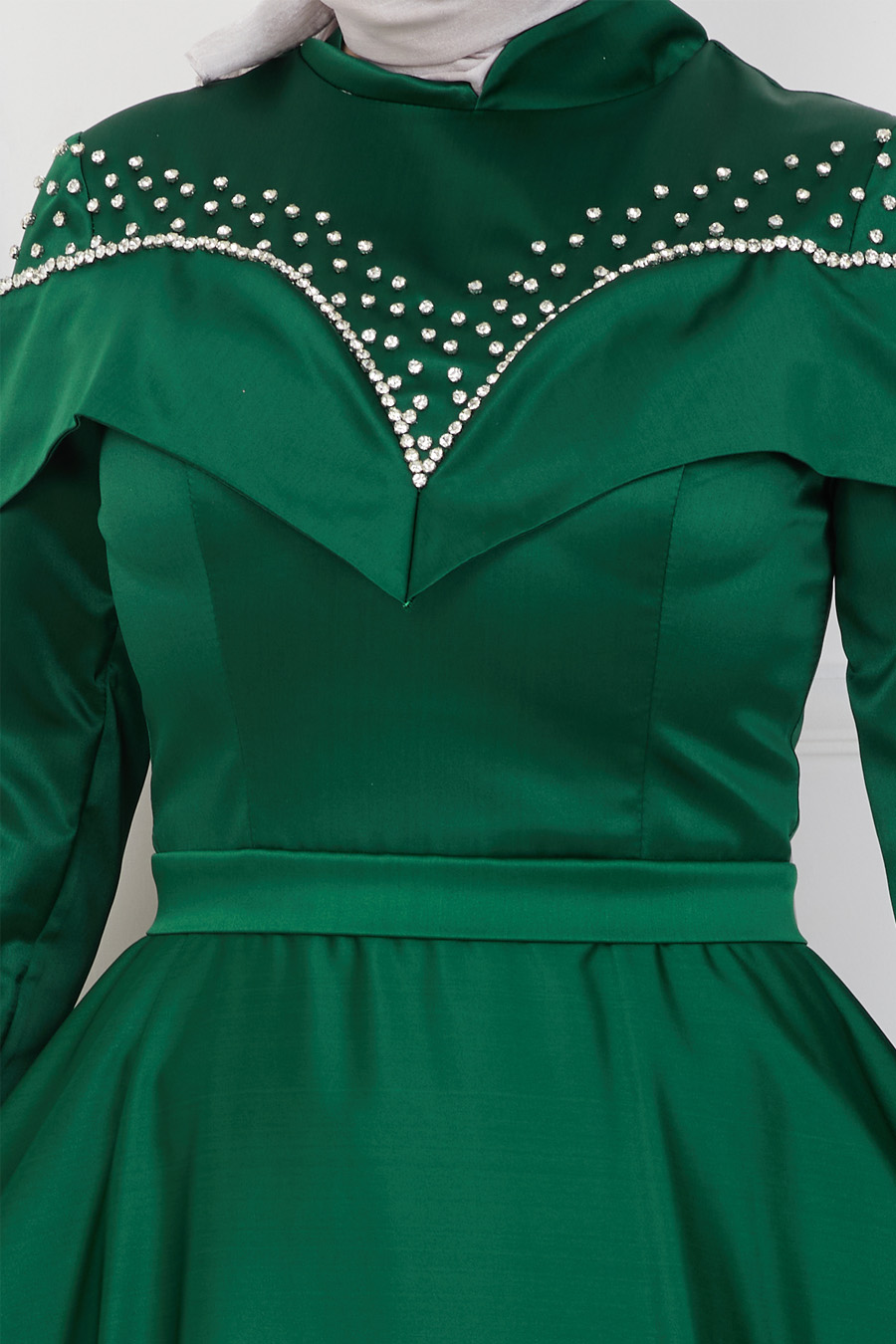 GREEN EVENING DRESS  