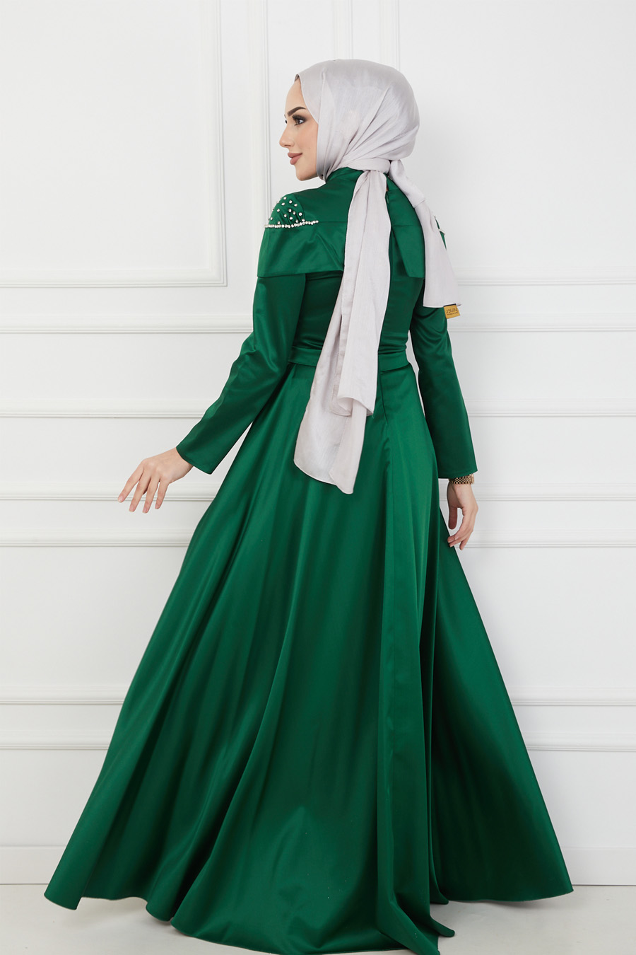 GREEN EVENING DRESS  