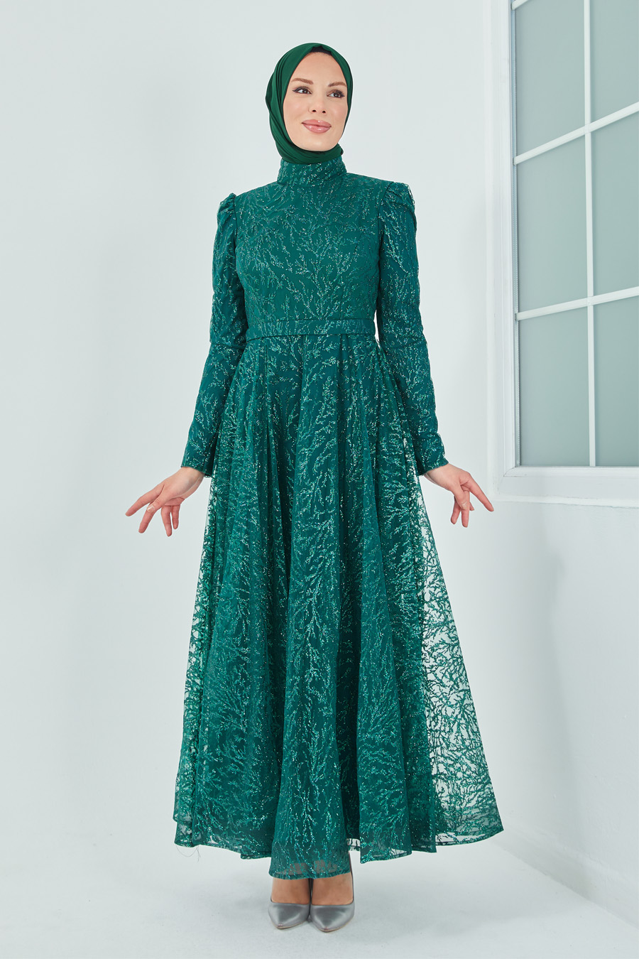 SILVERY GREEN EVENING DRESS  