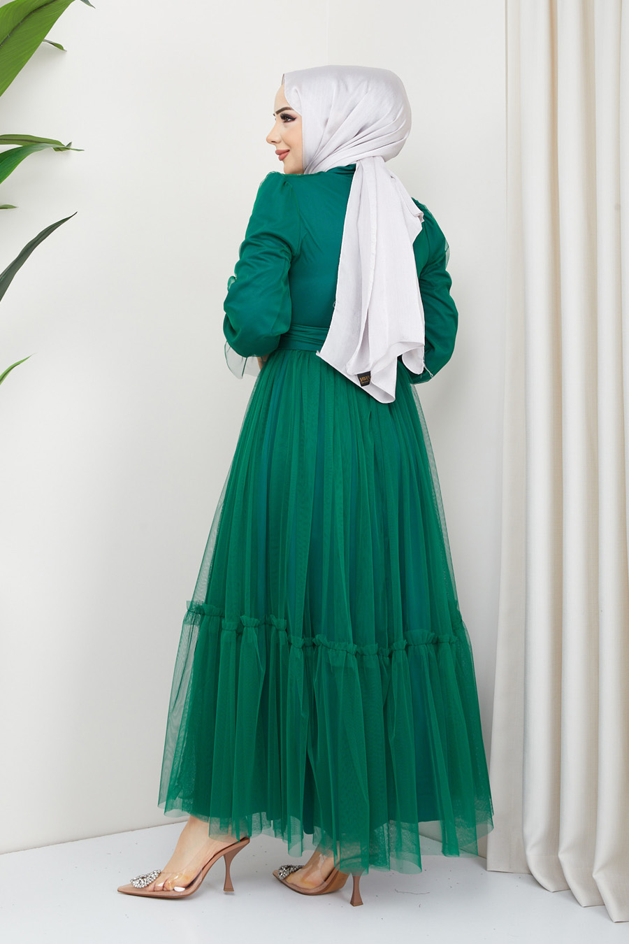 GREEN EVENING DRESS  