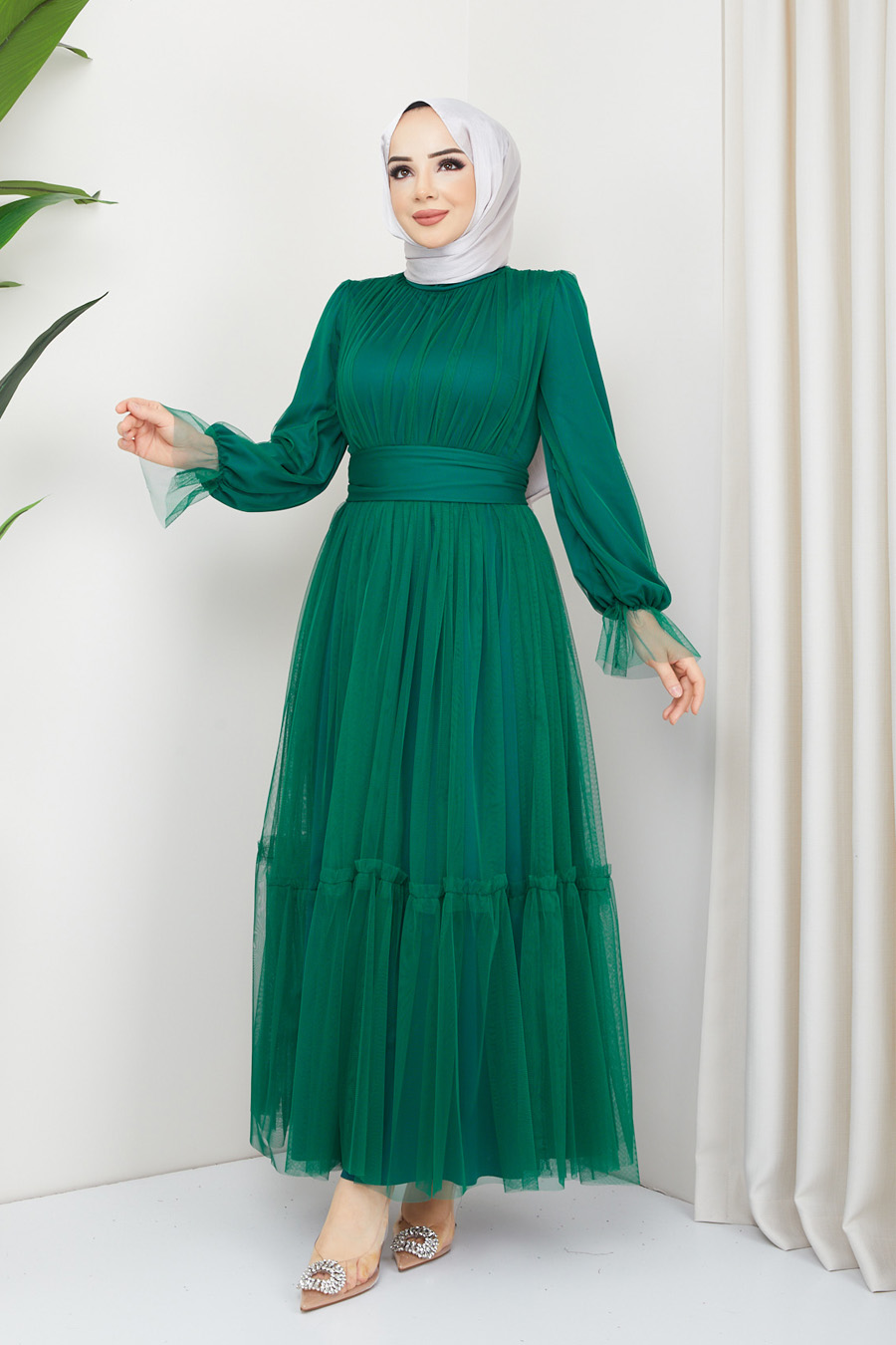GREEN EVENING DRESS  