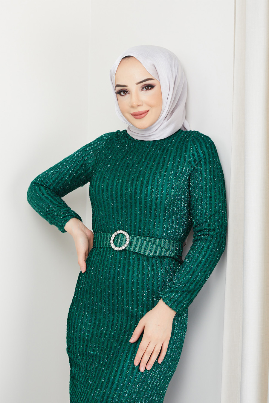 GREEN EVENING DRESS   GREEN EVENING DRESS