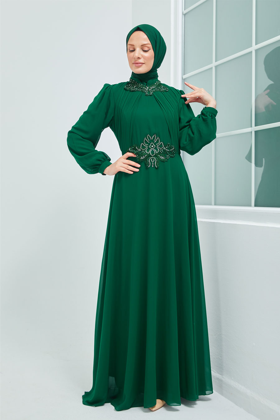 GREEN EVENING DRESS  