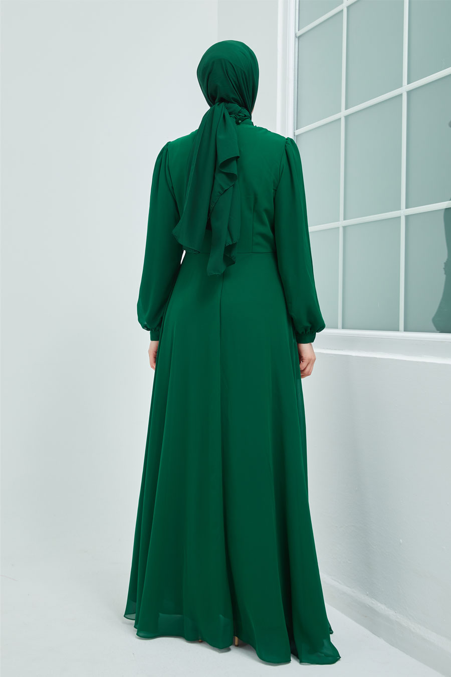 GREEN EVENING DRESS  