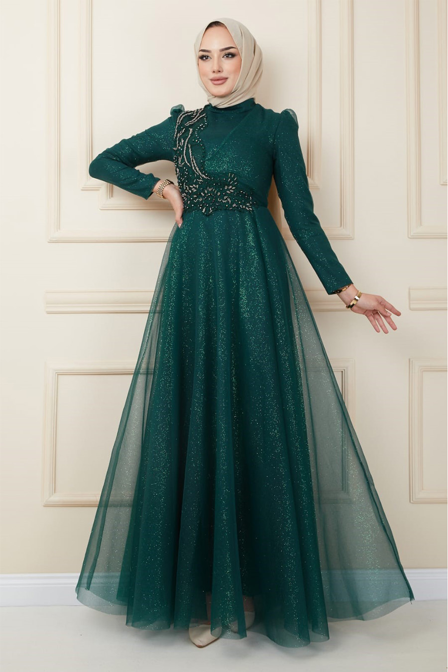 GREEN EVENING DRESS  