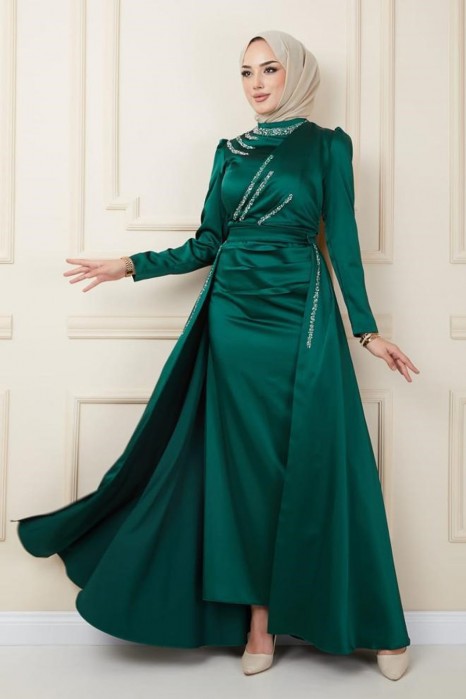 GREEN EVENING DRESS  