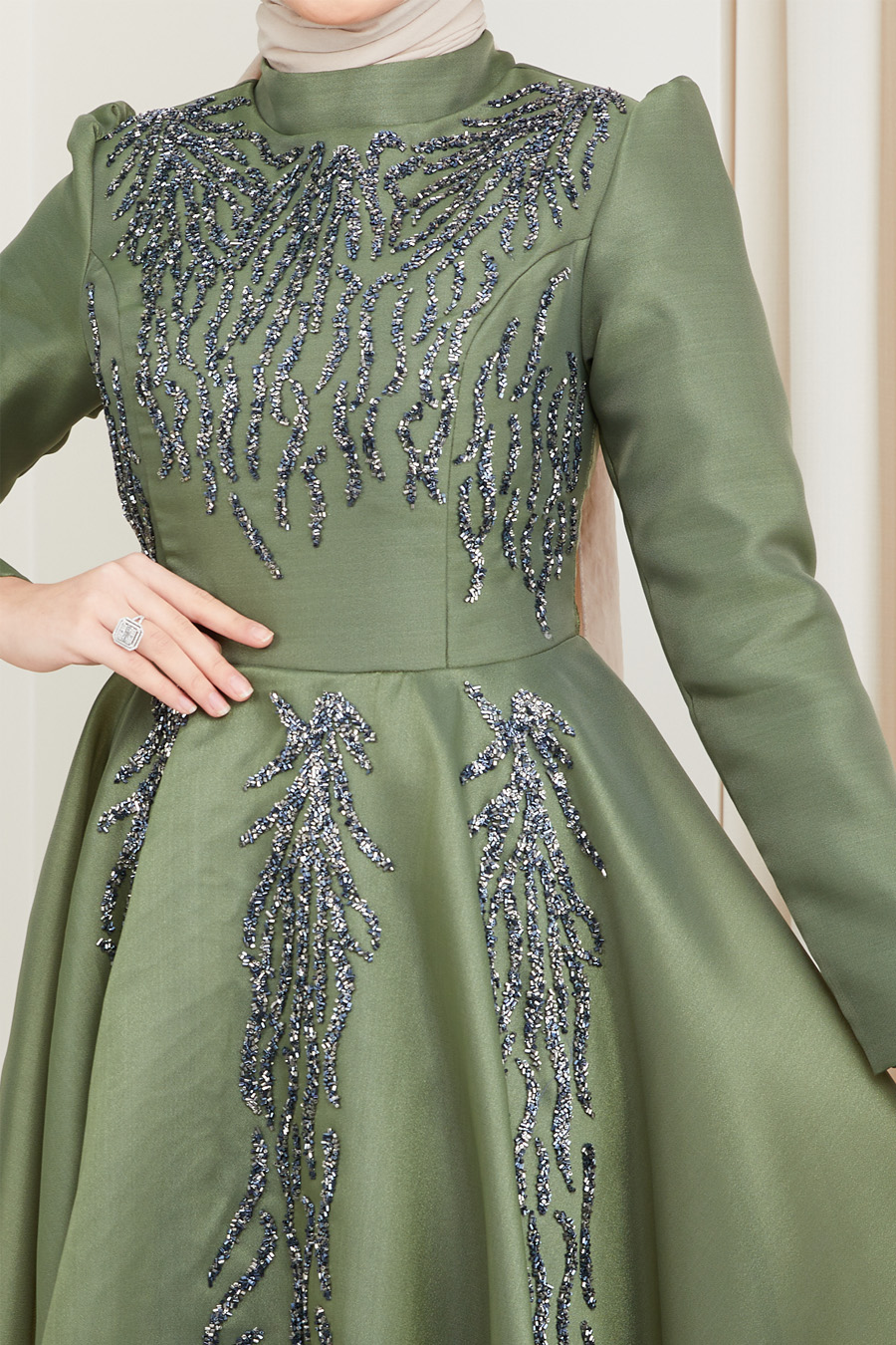 GREEN EVENING DRESS  