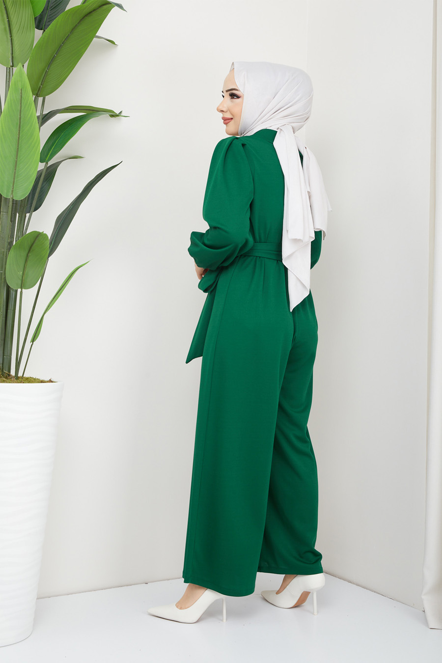 GREEN JUMPSUIT 
