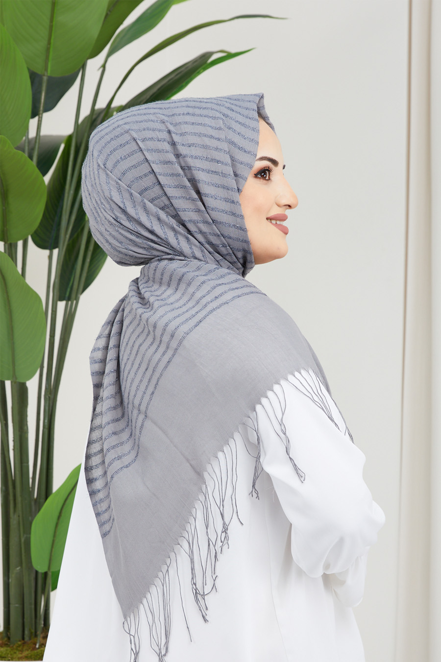 GREY -  SHAWL