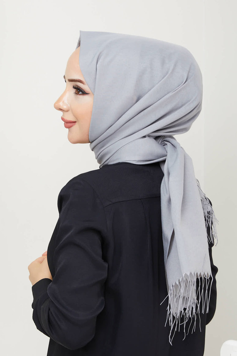 GREY- SHAWL
