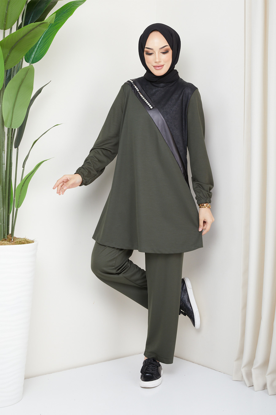 KHAKI COLOR TUNIC AND PANT SUIT 