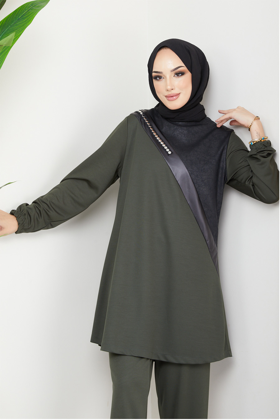 KHAKI COLOR TUNIC AND PANT SUIT 