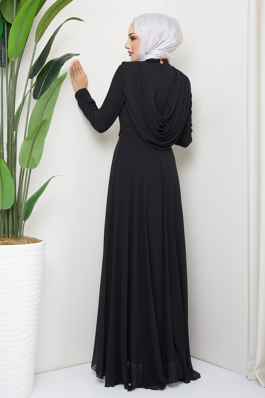 BLACK - LACE DETAILED EVENING DRESS