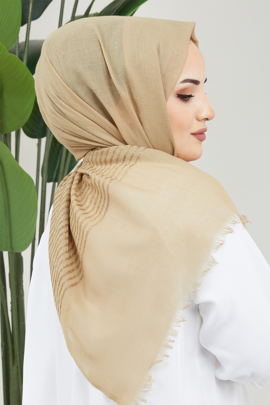 DARK GOLD   -  SHAWL