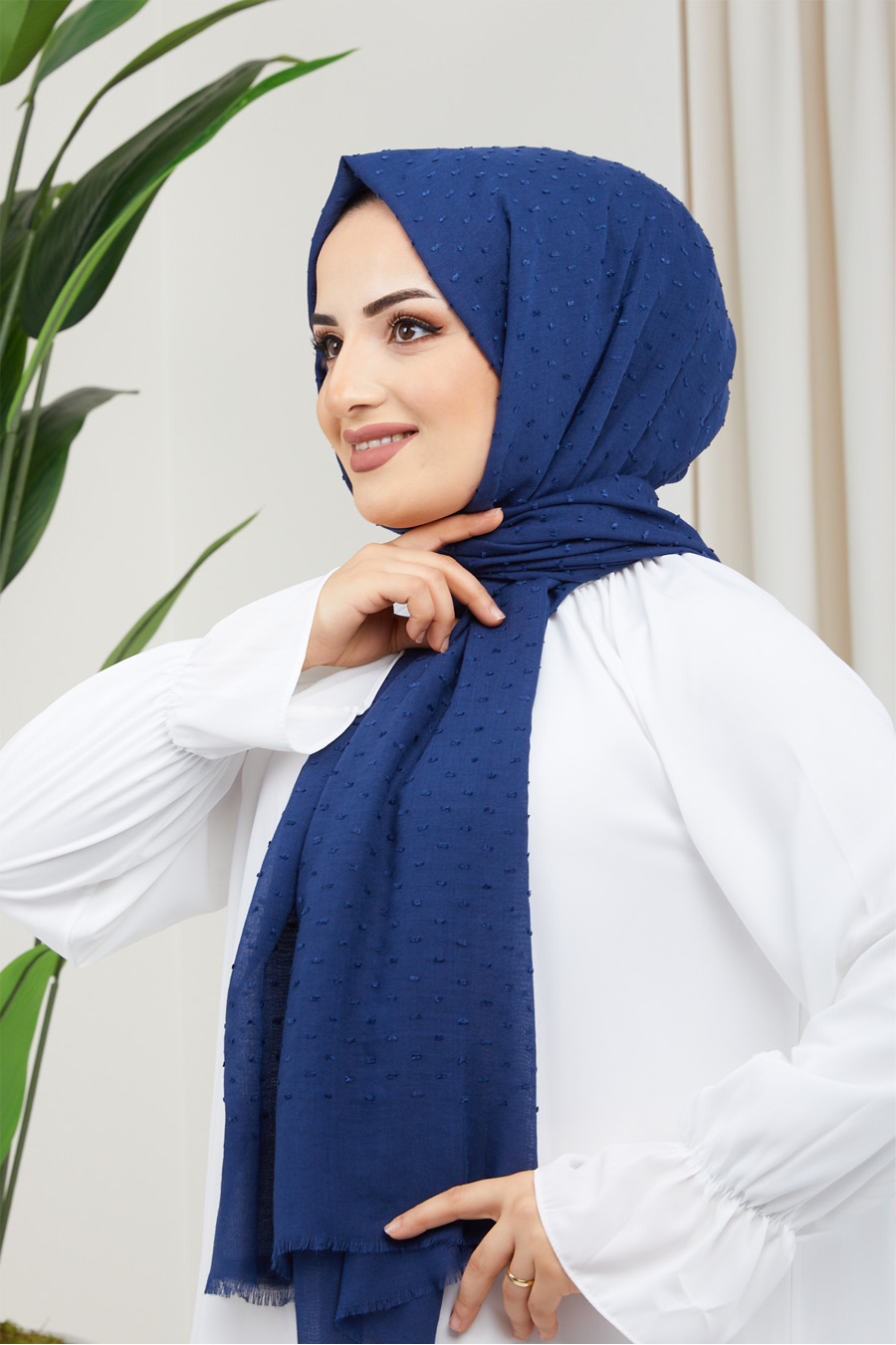 NAVY BLUE   -  SHAWL