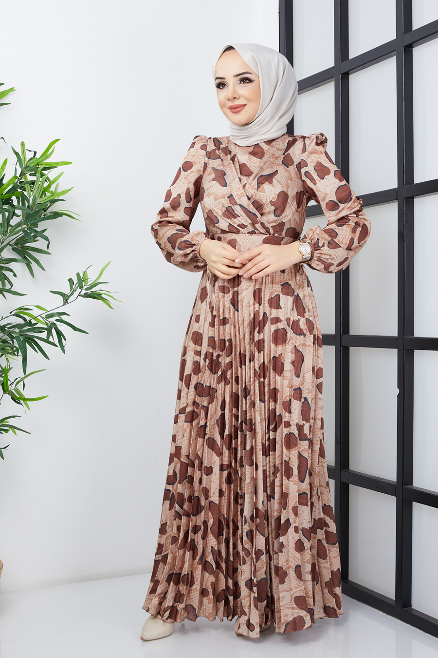 PATTERNED BROWN DRESS