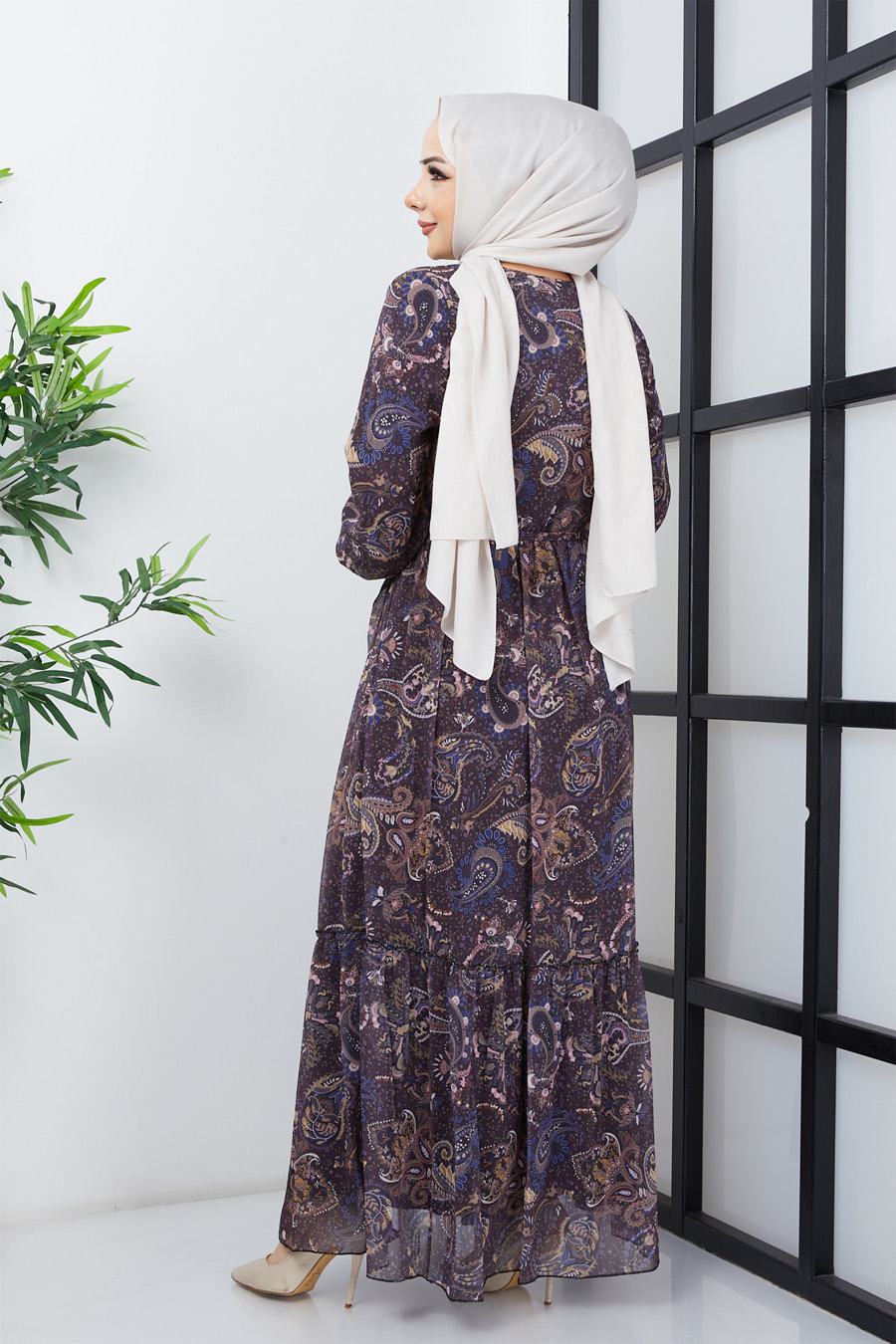 FLOWER PATTERNED BLACK DRESS