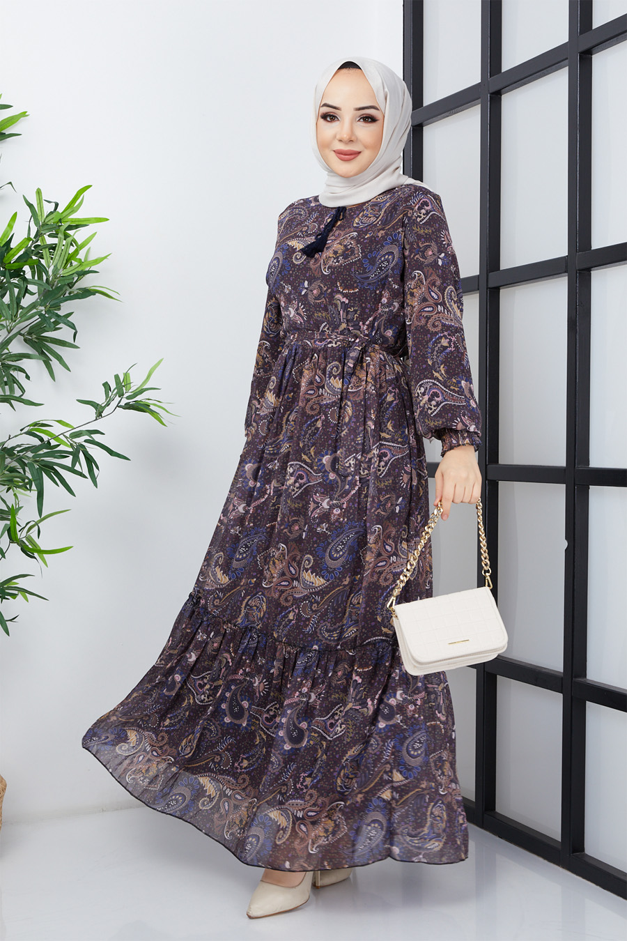 FLOWER PATTERNED BLACK DRESS