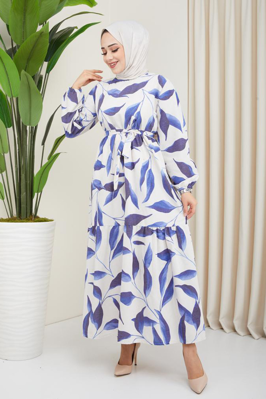 FLOWER PATTERNED BLUE DRESS