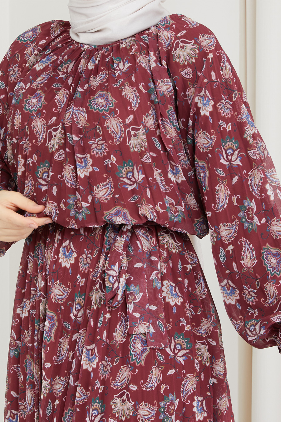 FLOWER PATTERNED CLARET RED DRESS